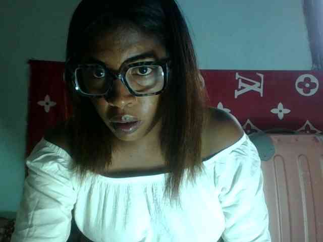 Raheli95 webcam