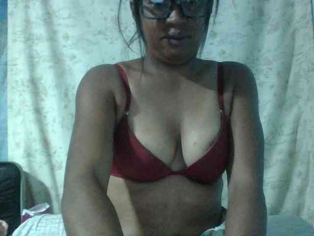 Raheli95 webcam