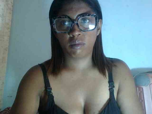 Raheli95 webcam