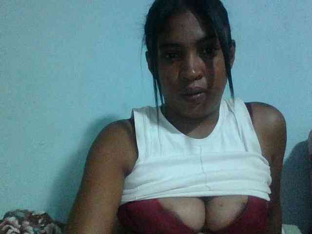 Raheli95 webcam