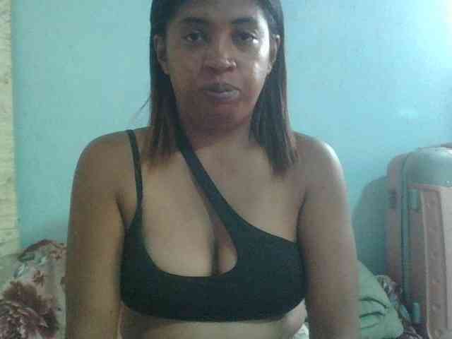 Raheli95 webcam
