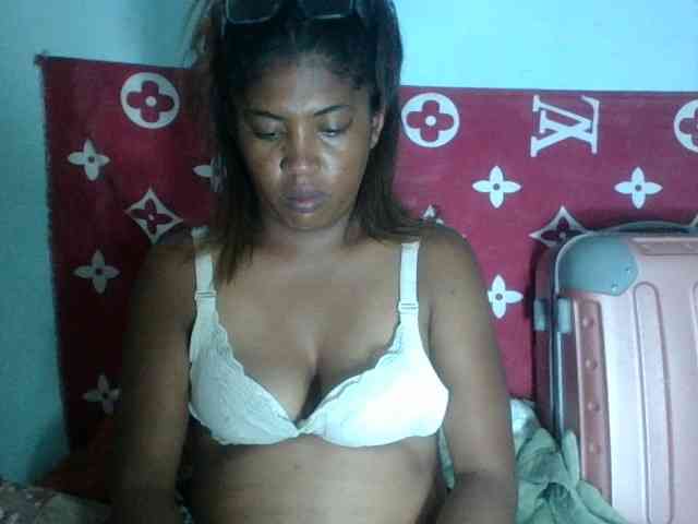 Raheli95 webcam