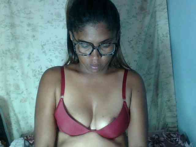 Raheli95 webcam