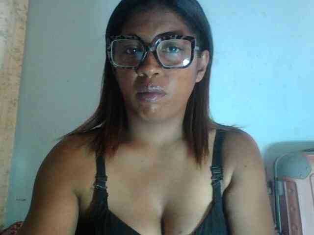 Raheli95 webcam