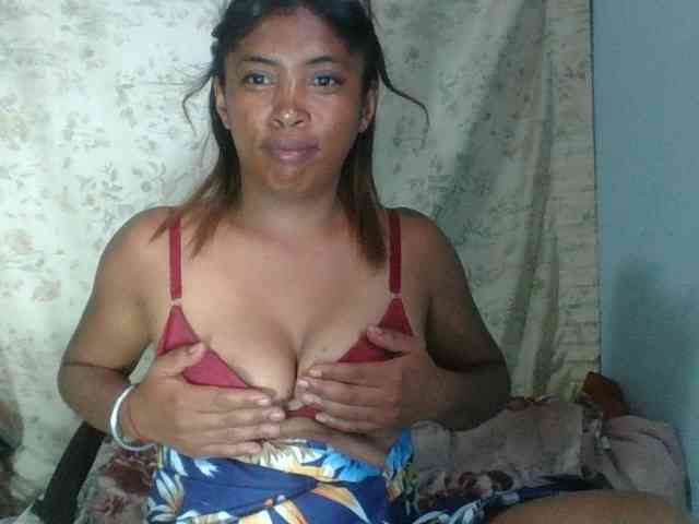 Raheli95 webcam
