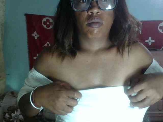 Raheli95 webcam