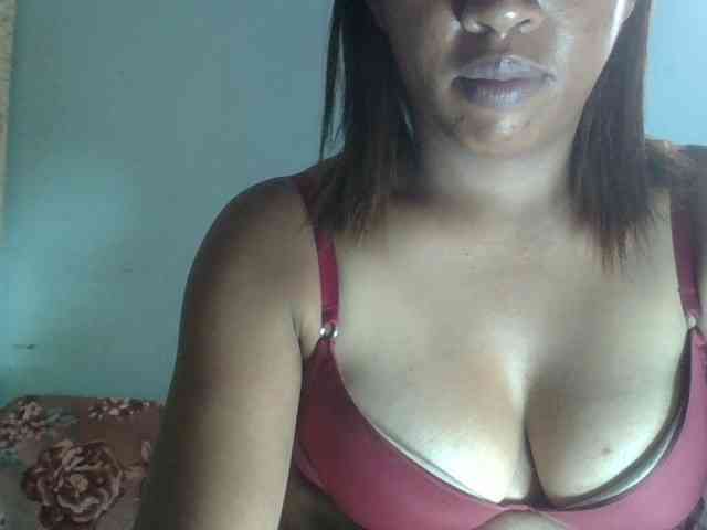 Raheli95 webcam