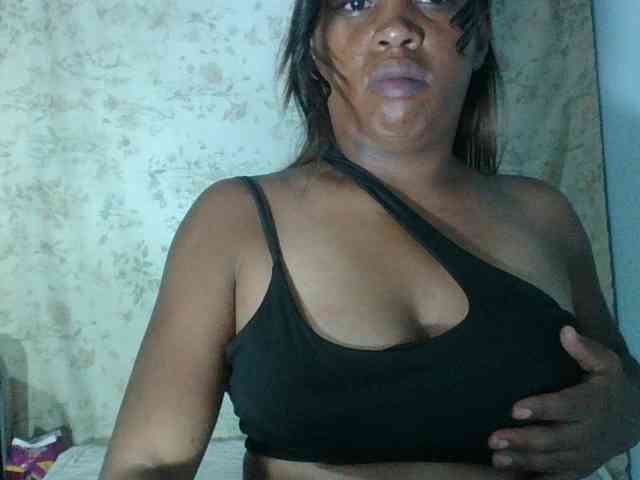 Raheli95 webcam