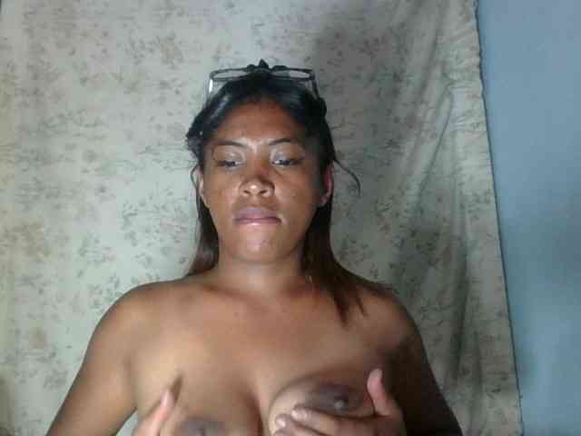 Raheli95 webcam