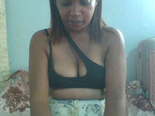 Raheli95 webcam
