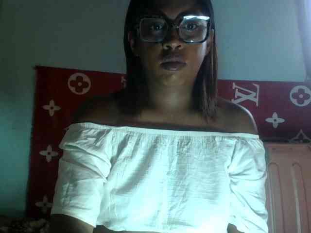 Raheli95 webcam