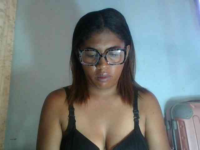 Raheli95 webcam