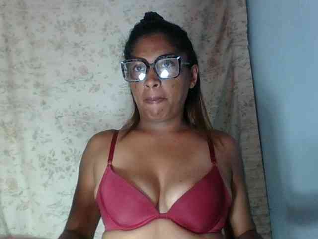 Raheli95 webcam