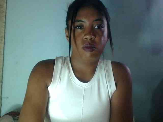 Raheli95 webcam