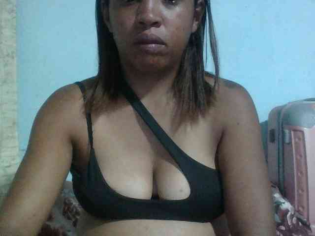 Raheli95 webcam