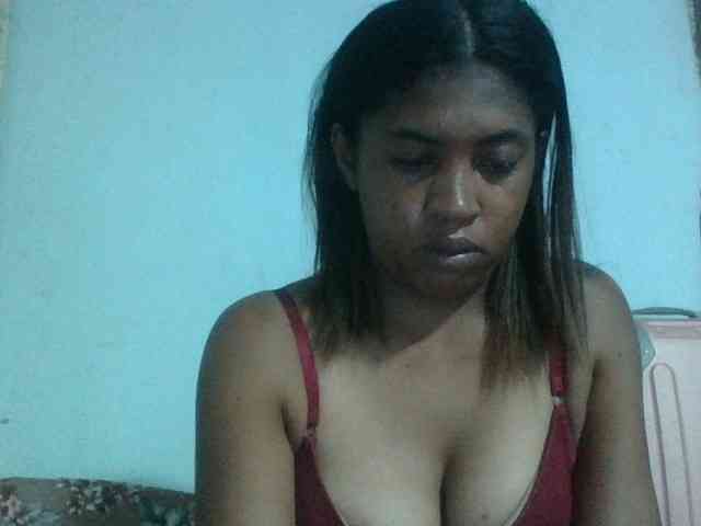 Raheli95 webcam