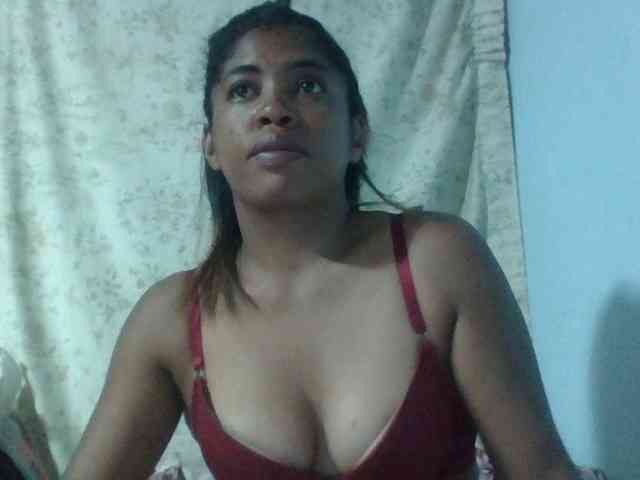 Raheli95 webcam
