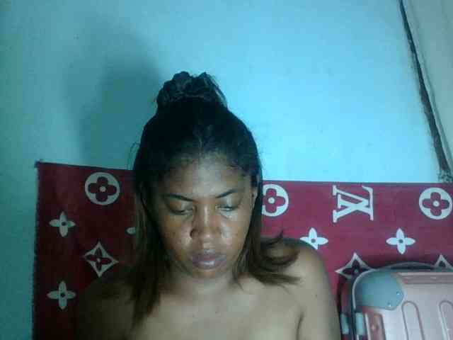 Raheli95 webcam