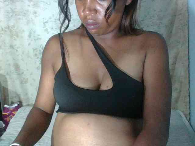 Raheli95 webcam