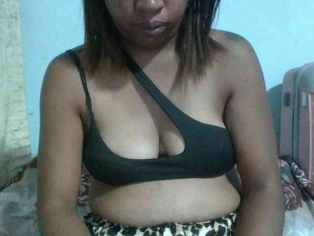 Raheli95 webcam