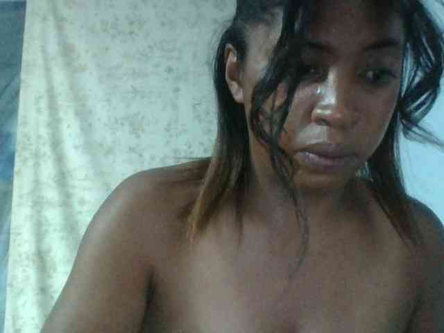 Raheli95 webcam