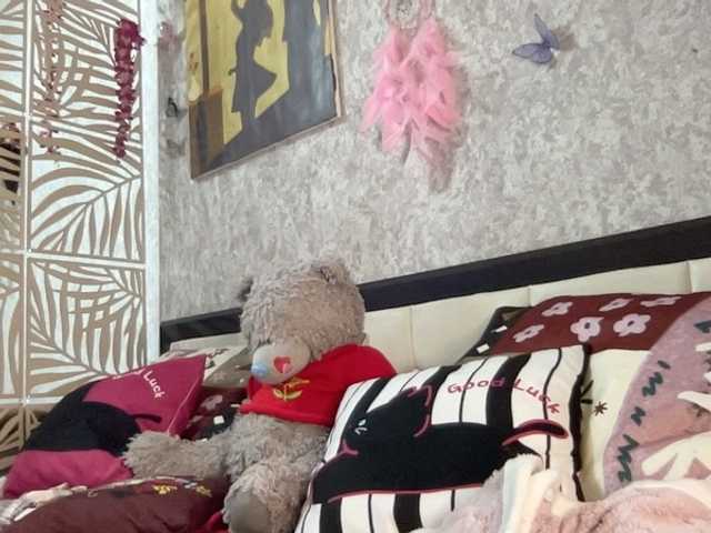 Queenli483 live cam on BongaCams