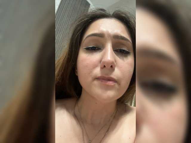 Queenli483 live webcam show