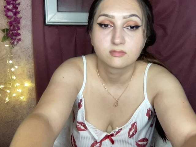 Queenli483 live cam on BongaCams