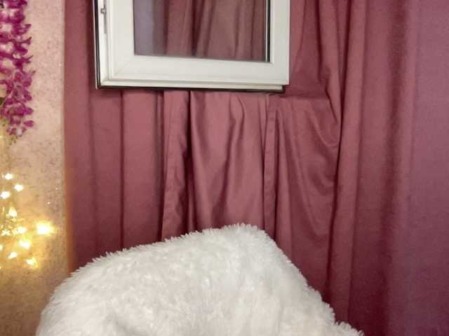 Queenli483 live cam on BongaCams