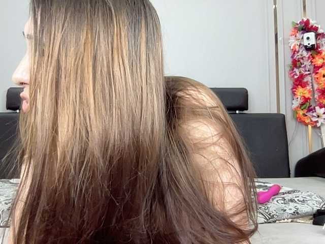 Queenli483 live webcam show