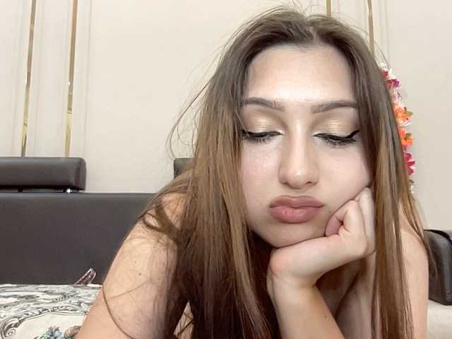 Queenli483 live cam on BongaCams