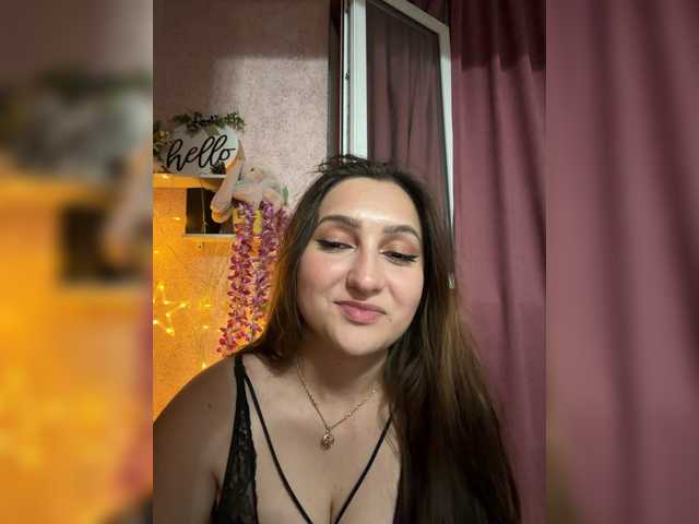 Queenli483 live cam on BongaCams