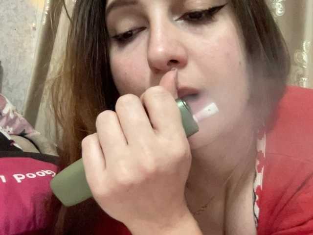 Queenli483 live cam on BongaCams