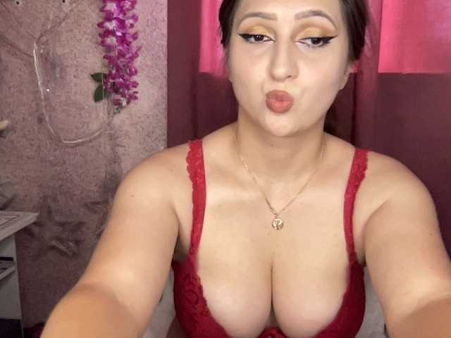 Queenli483 live cam on BongaCams