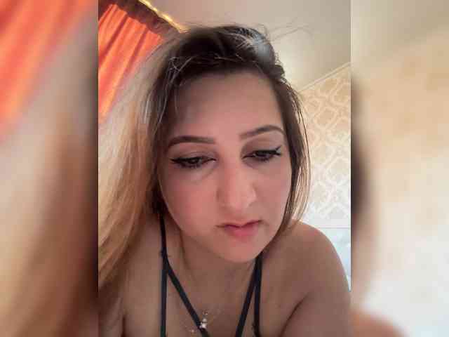 Queenli483 Sex Cam Show