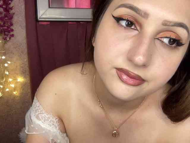 Queenli483 webcam