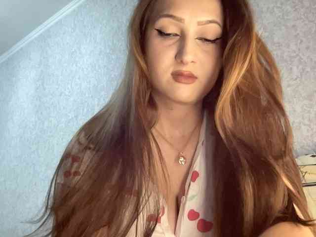 Queenli483 webcam