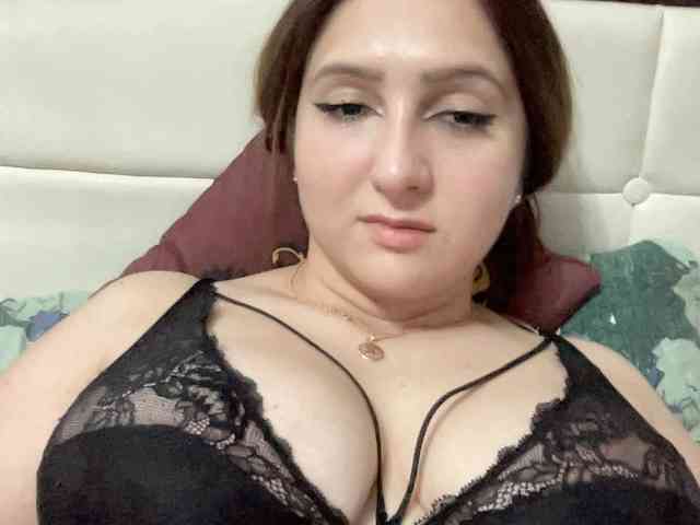 Queenli483 webcam