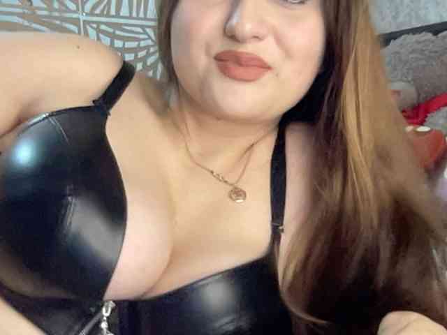 Queenli483 webcam
