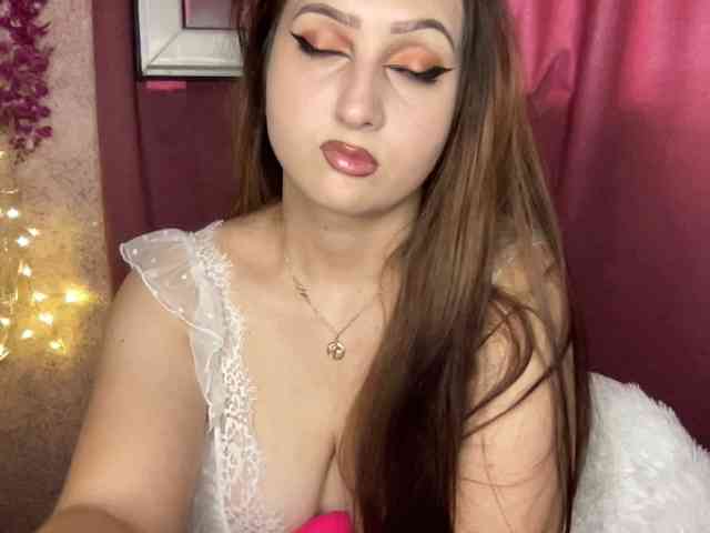 Queenli483 webcam