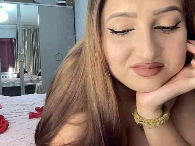Queenli483 webcam