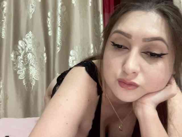 Queenli483 webcam