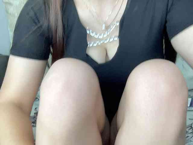 Queenli483 webcam