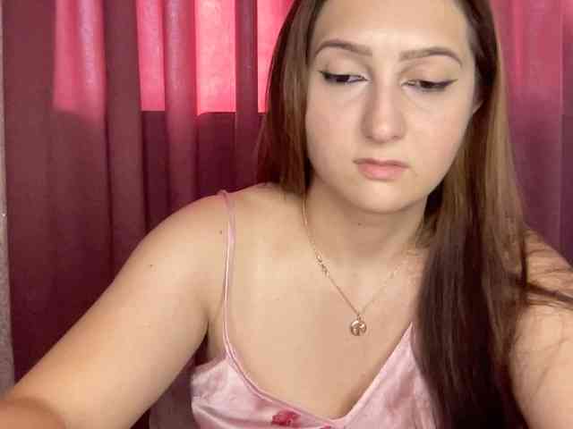 Queenli483 webcam