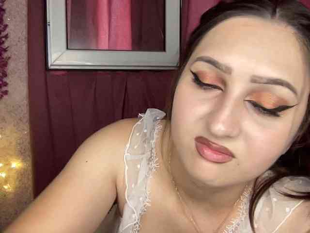 Queenli483 webcam