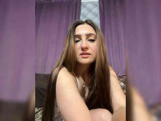 Queenli483 webcam