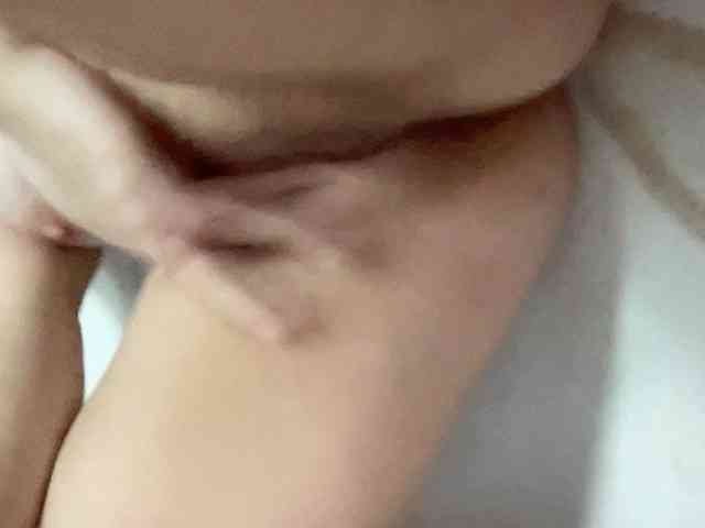 Queenli483 webcam