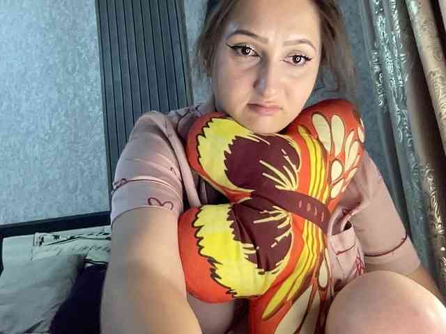 Queenli483 webcam
