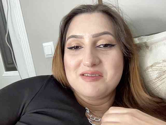 Queenli483 webcam
