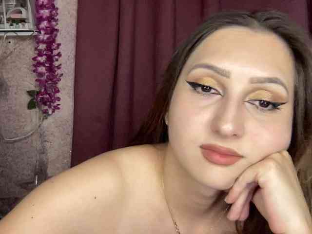 Queenli483 webcam